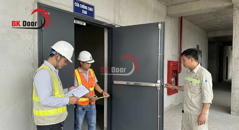 Cửa chống cháy EI60 đủ khả năng đáp ứng quy chuẩn PCCC hiện hành