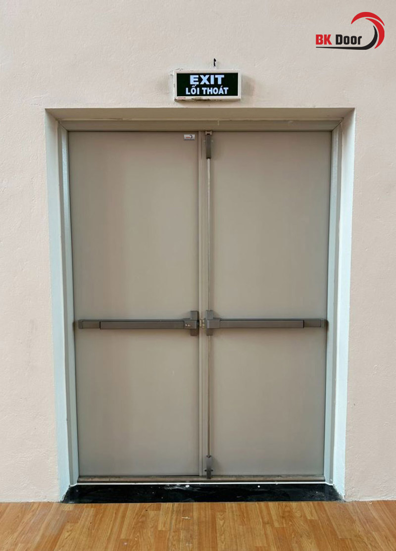 Cửa thép chống cháy đã trở thành lựa chọn tối ưu nhất dành cho lối thoát hiểm chung cư