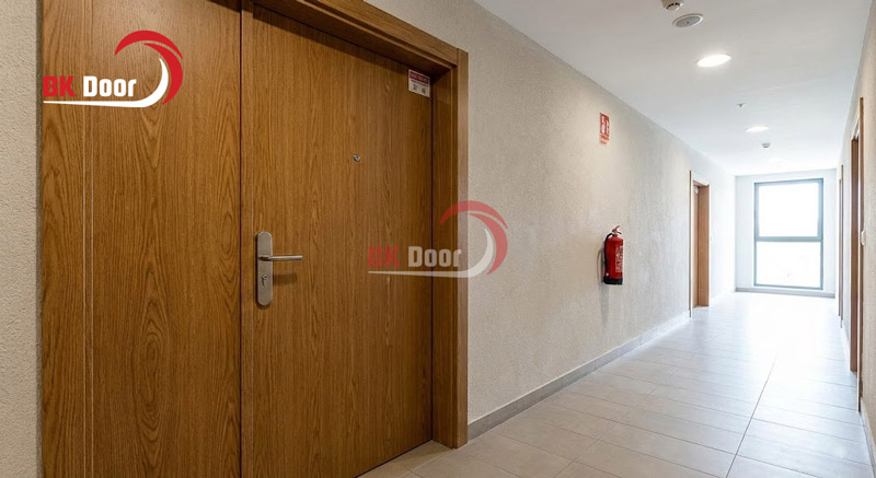 Cửa thép chống cháy chung cư rất ưa chuộng dòng cửa vân gỗ