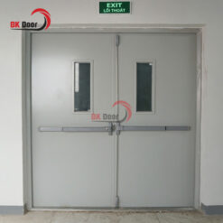 Cửa thoát hiểm 2 cánh có ô kính