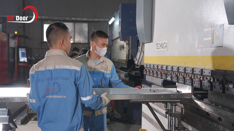 Nhà máy BK DOOR sở hữu hệ thống máy móc công nghệ hiện đại