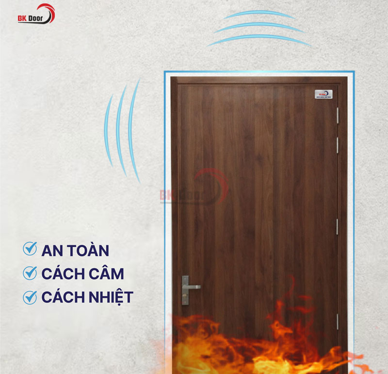 Sử dụng cửa thép vân gỗ có khả năng phòng cháy tốt