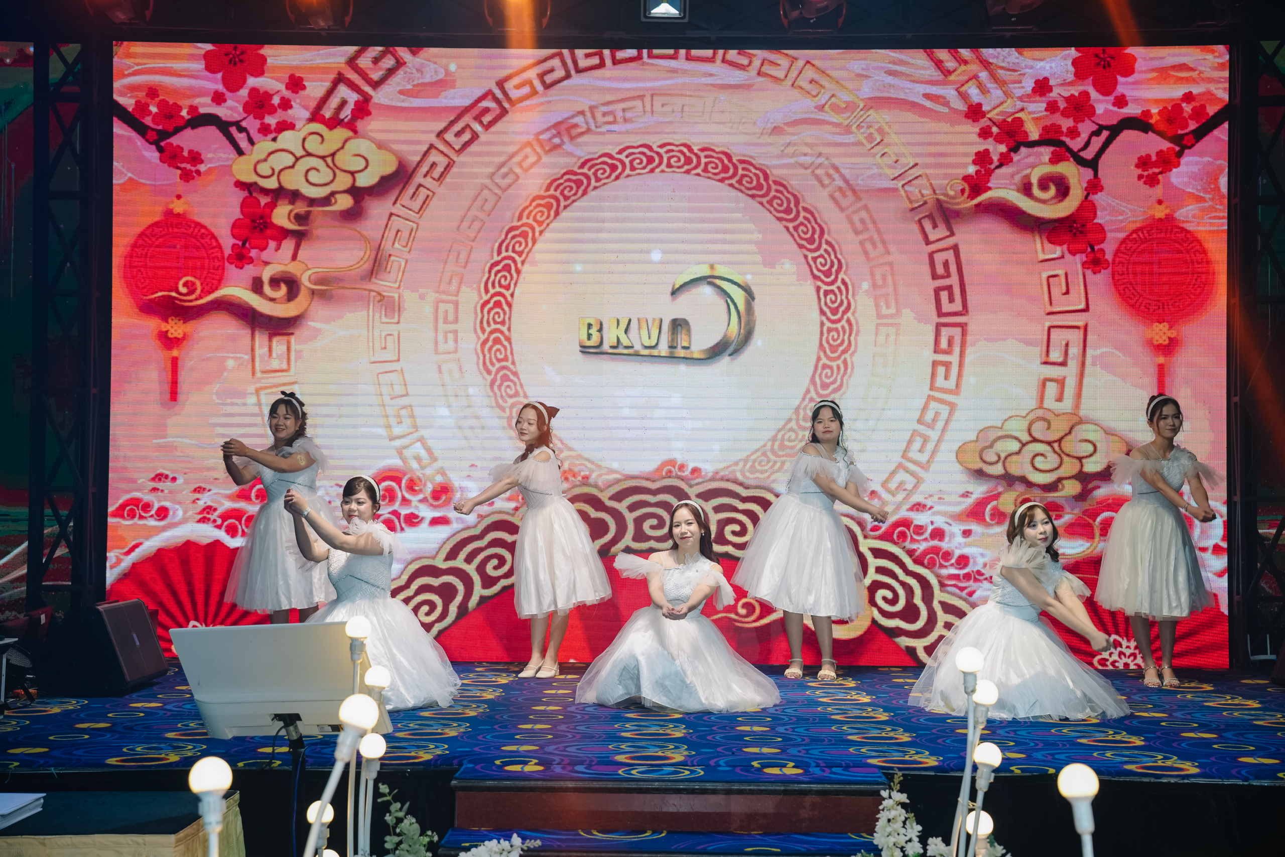 Không khí mùa xuân rộn ràng