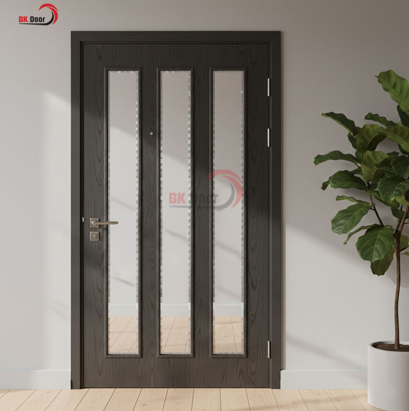 Cửa thép vân gỗ kính dán nhiều lớp có khả năng cách âm gấp đôi kính cường lực