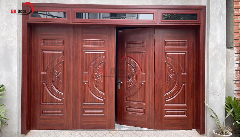Kích thước tiêu chuẩn cửa thép vân gỗ 4 cánh 