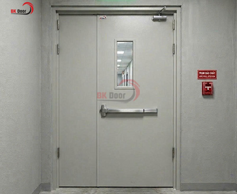 Cửa thép chống cháy BKD2-011 cho công trình đạt tiêu chuẩn PCCC